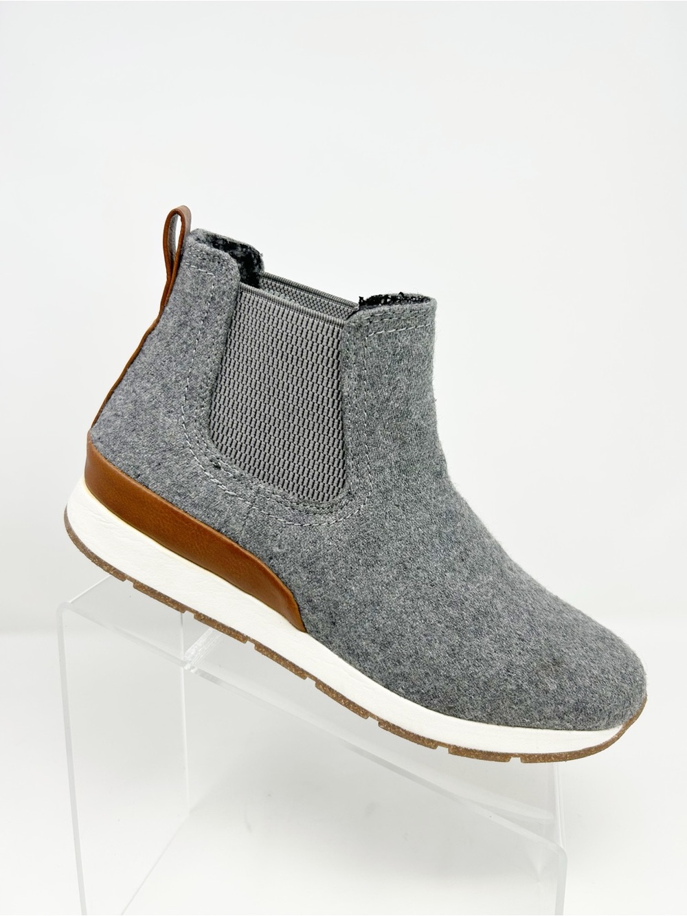 b.o.c. Kara Chelsea Ankle Boots Gray Slip-On Wedge Booties Casual Size 8.5